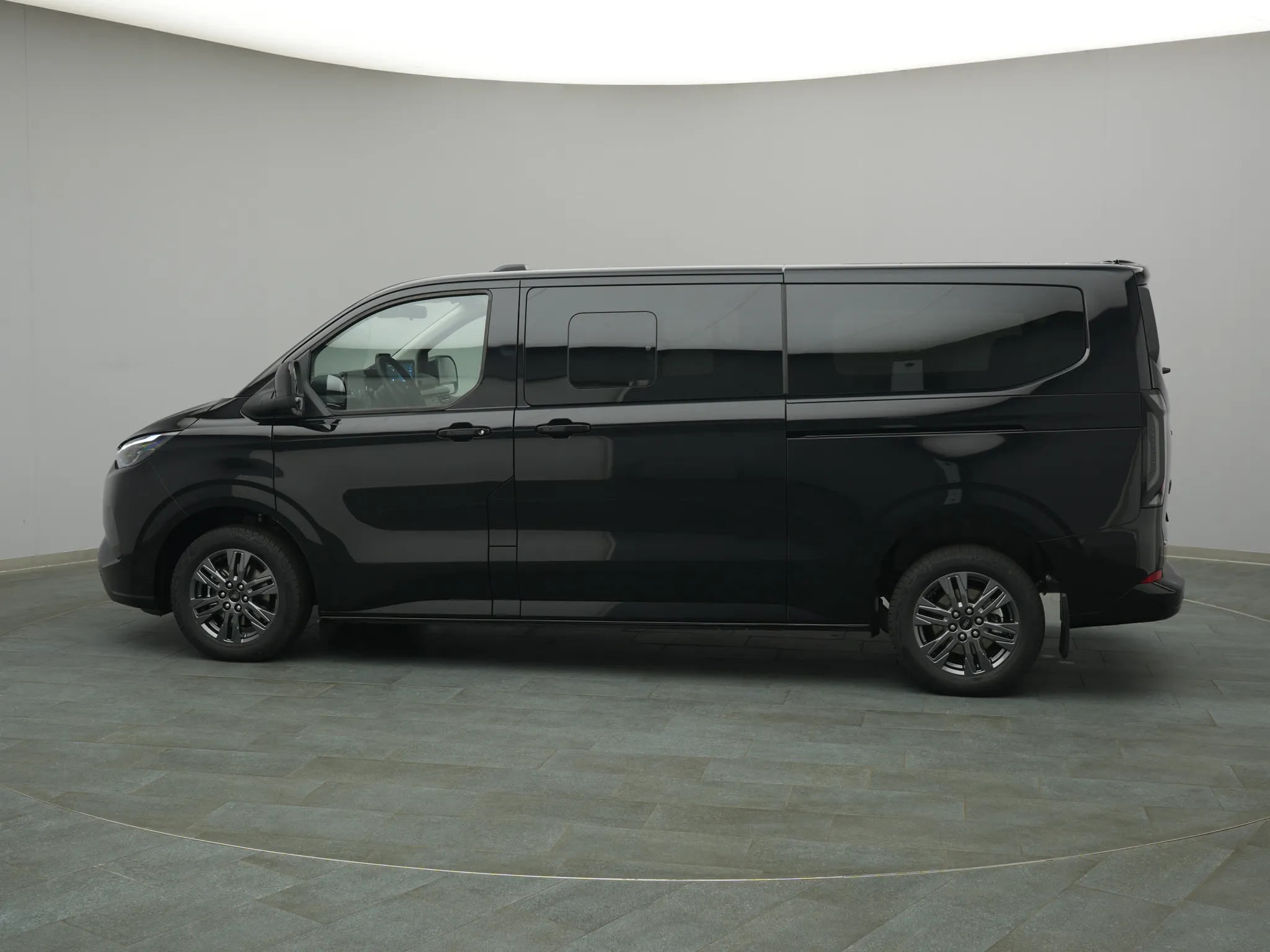 Ford Tourneo Custom – Bild 3