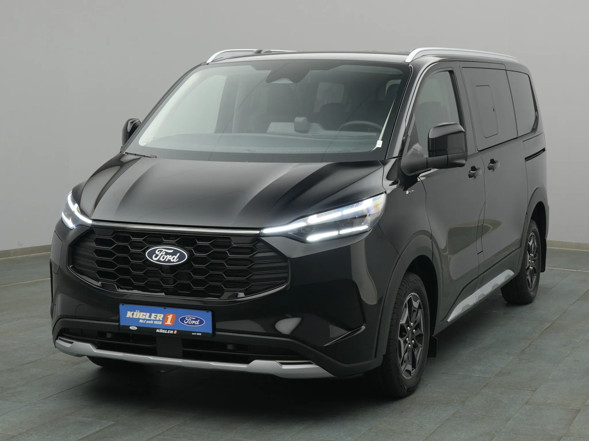 Ford Tourneo Custom PHEV 340 L1 Active / LED Bild
