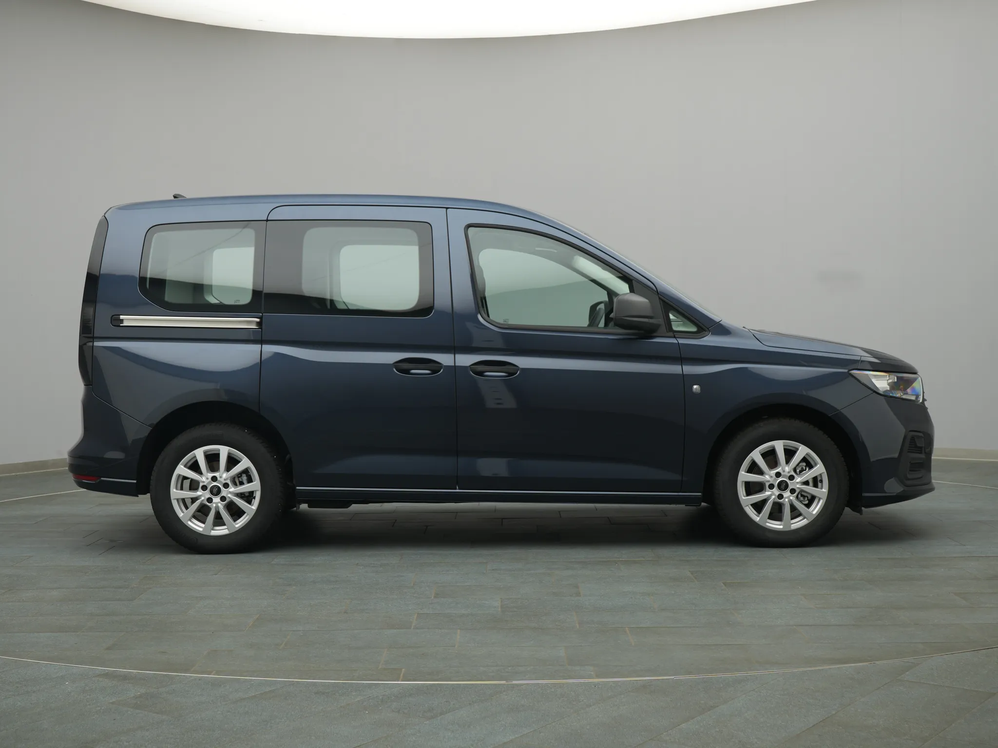 Ford Tourneo Connect Trend – Bild 8