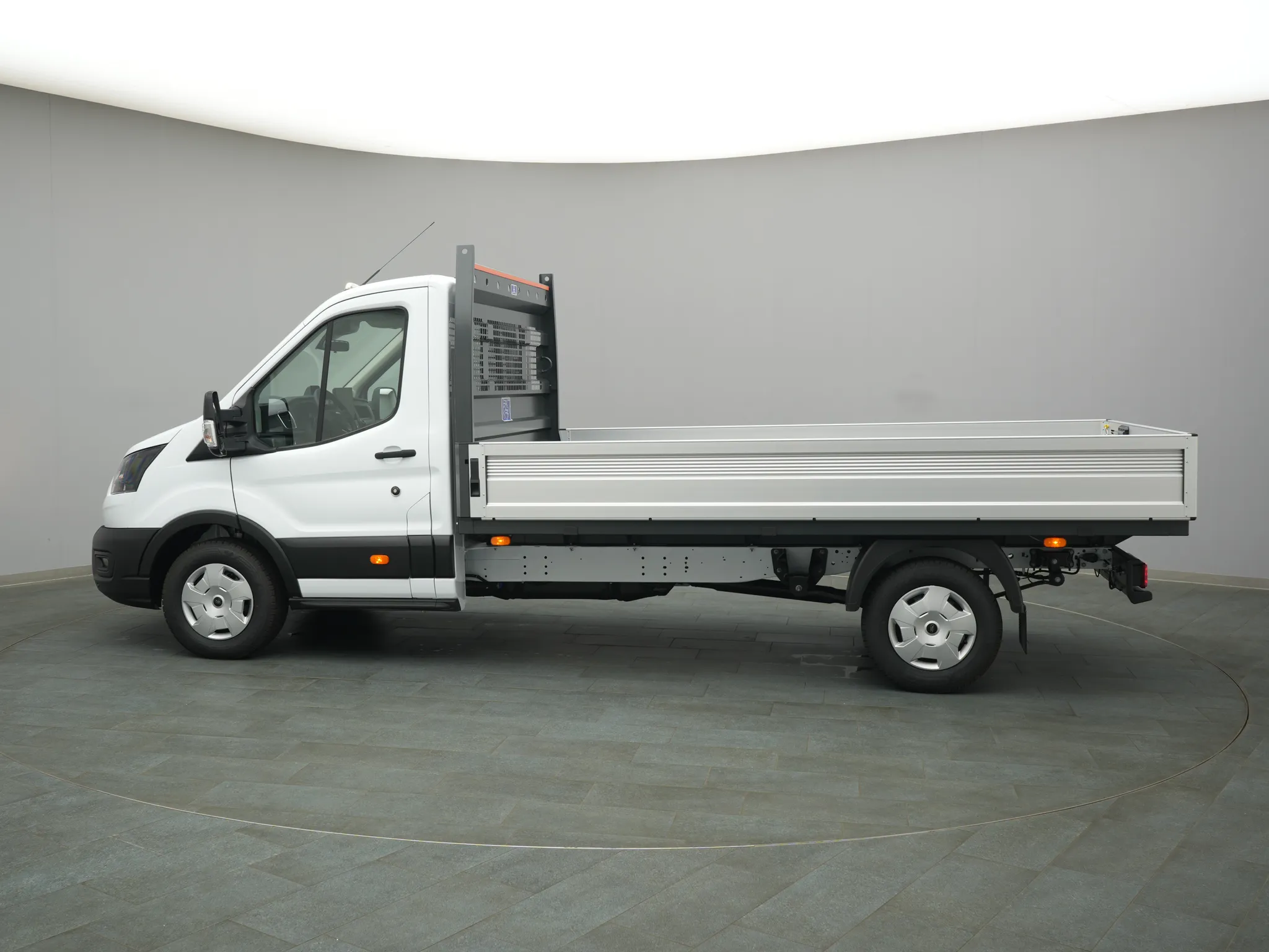 Ford Transit Pritsche EK – Bild 3