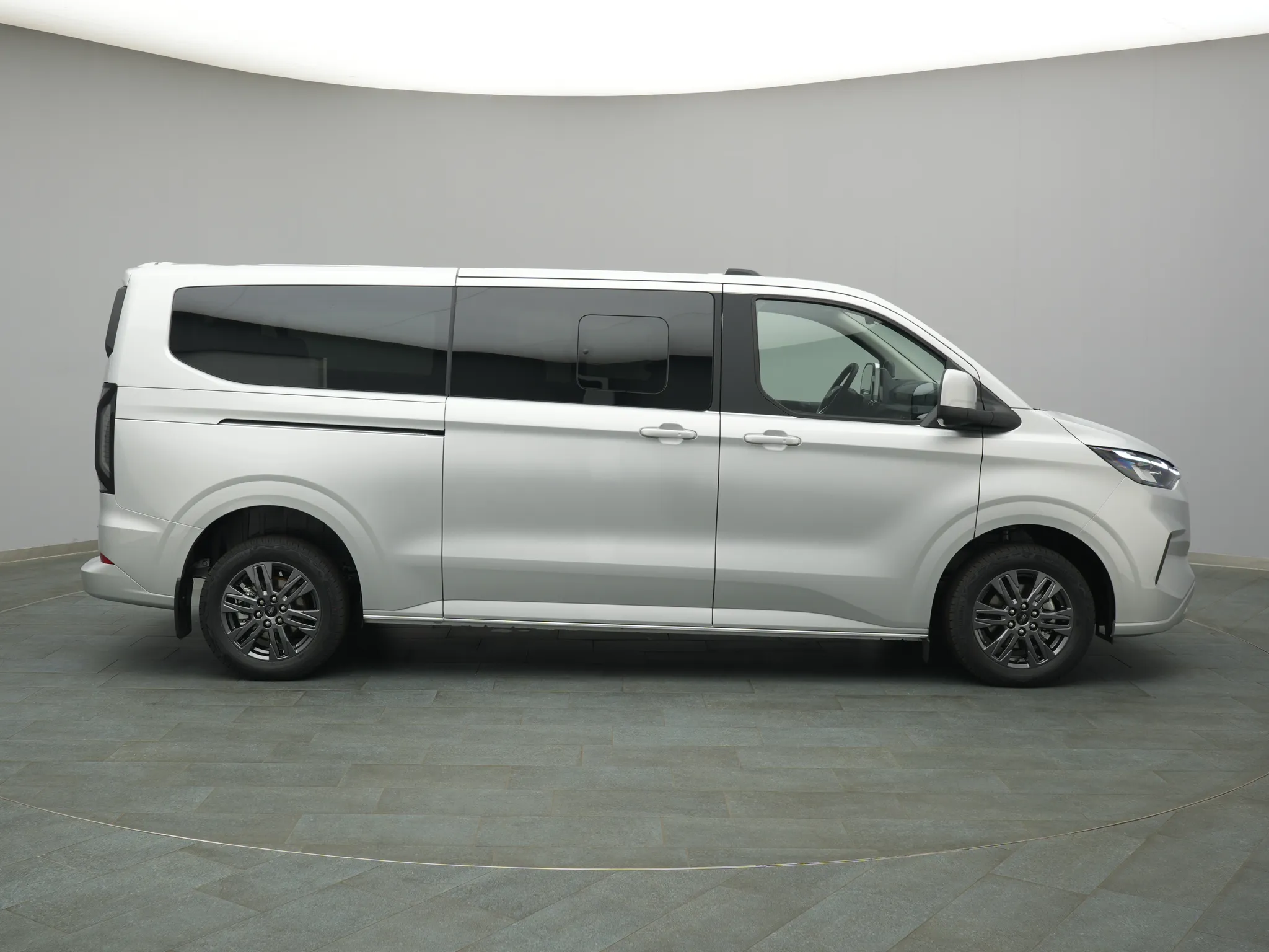 Ford Tourneo Custom – Bild 8
