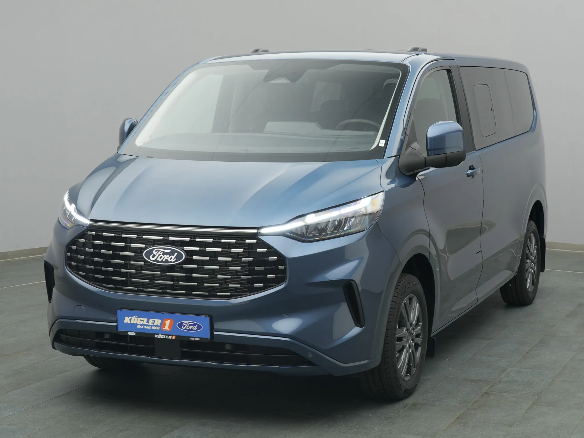 Ford Tourneo Custom 320 L1 Titanium 136PS / Navi Bild