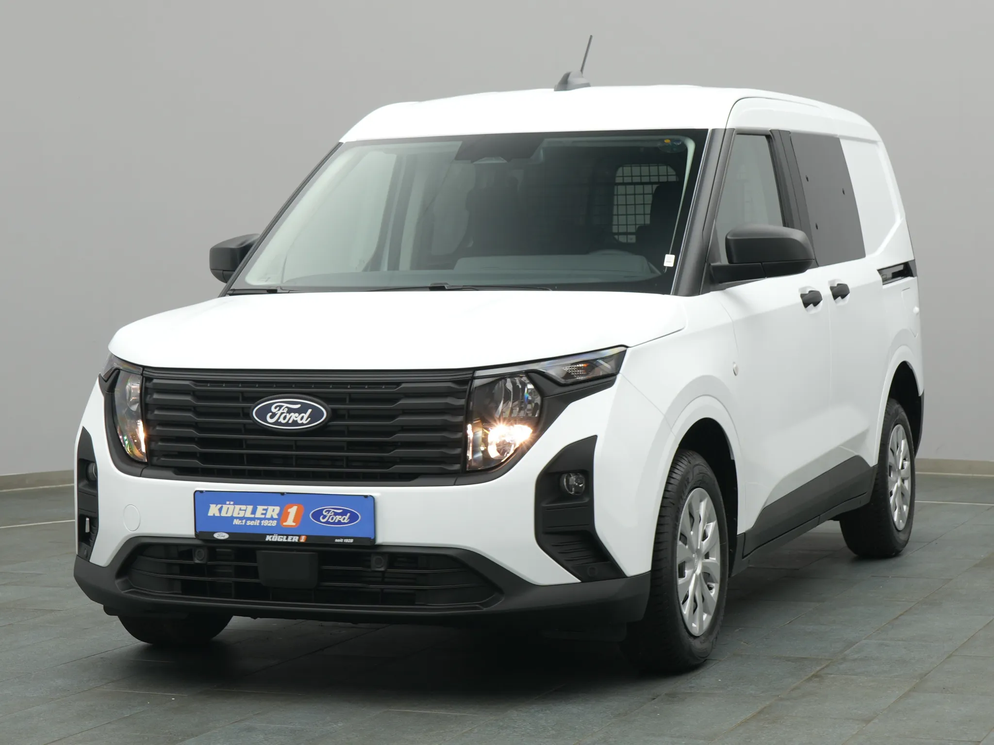 Ford Transit Courier Kasten DoKa Trend 100PS Bild