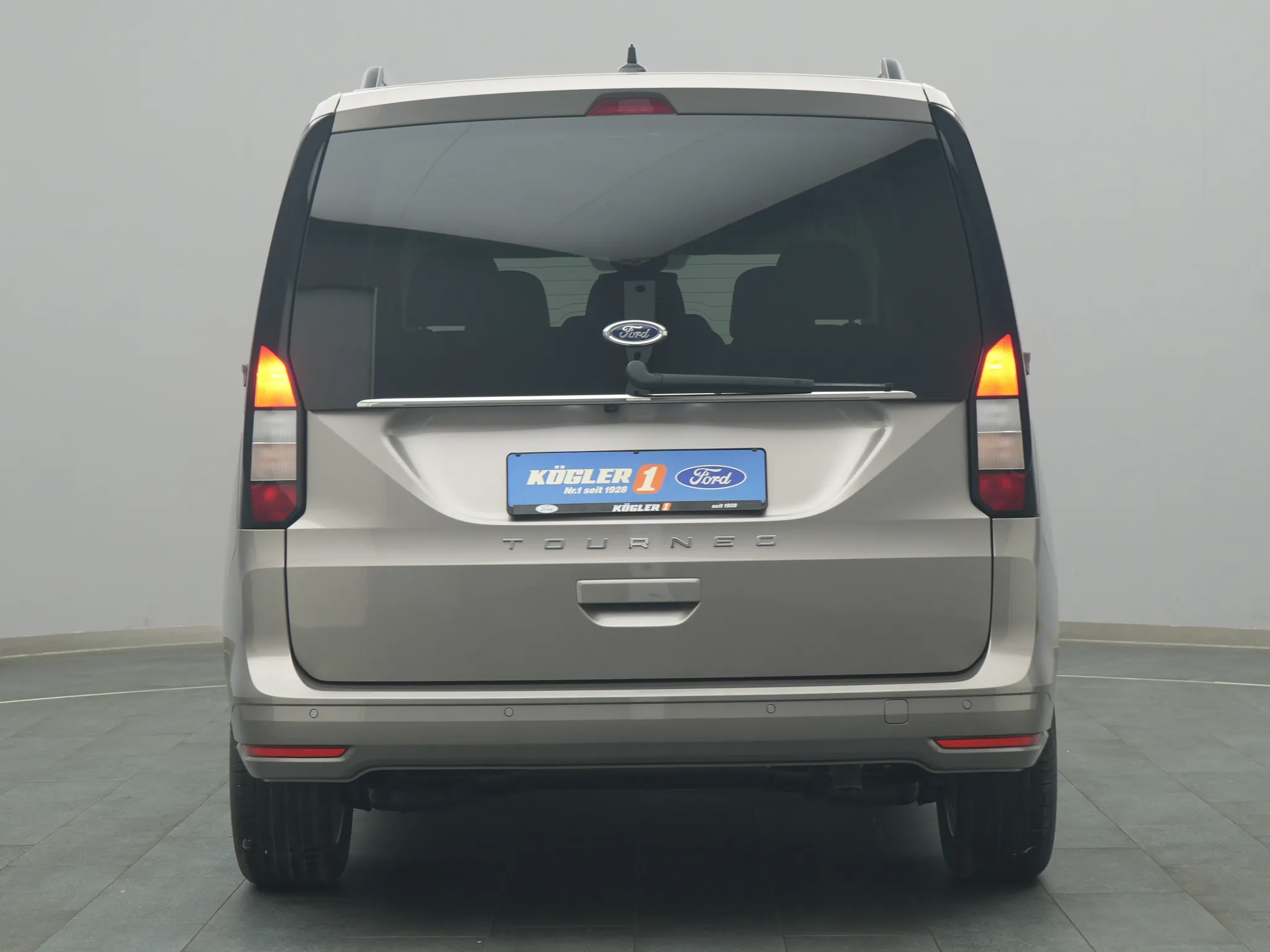 Ford Tourneo Connect Titanium – Bild 7