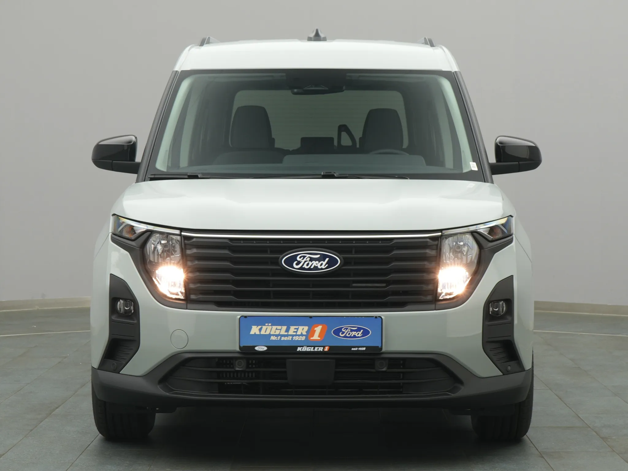 Ford Tourneo Courier Titanium – Bild 6