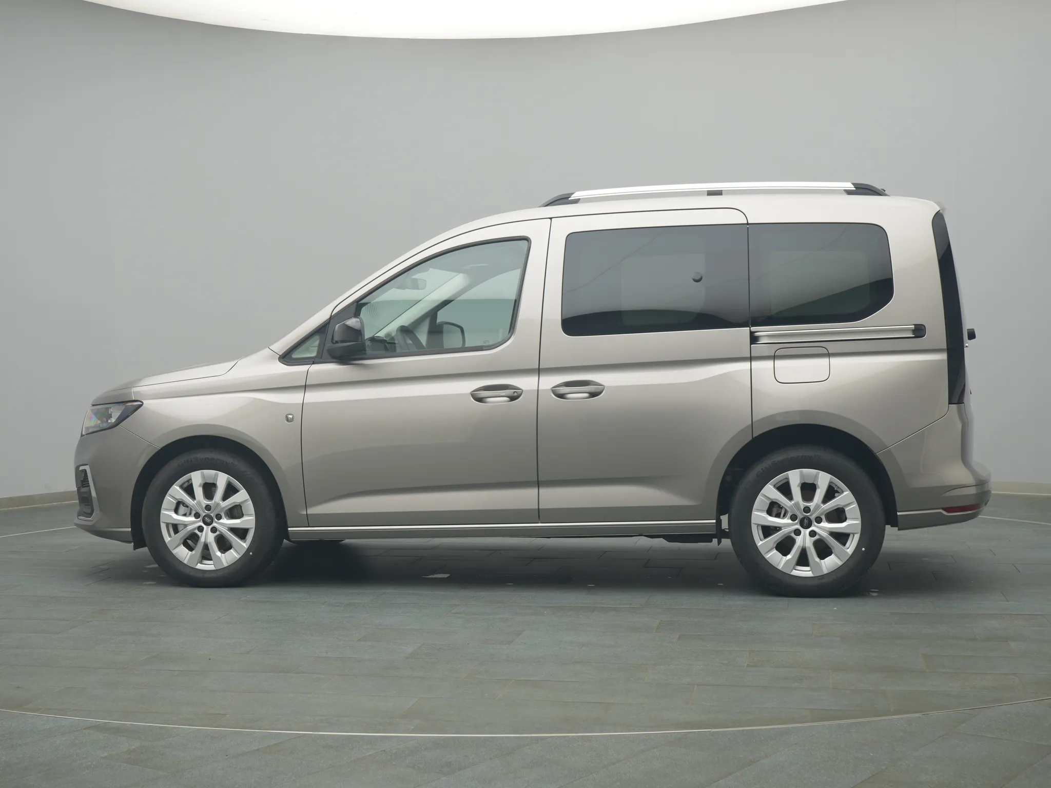 Ford Tourneo Connect Titanium – Bild 3