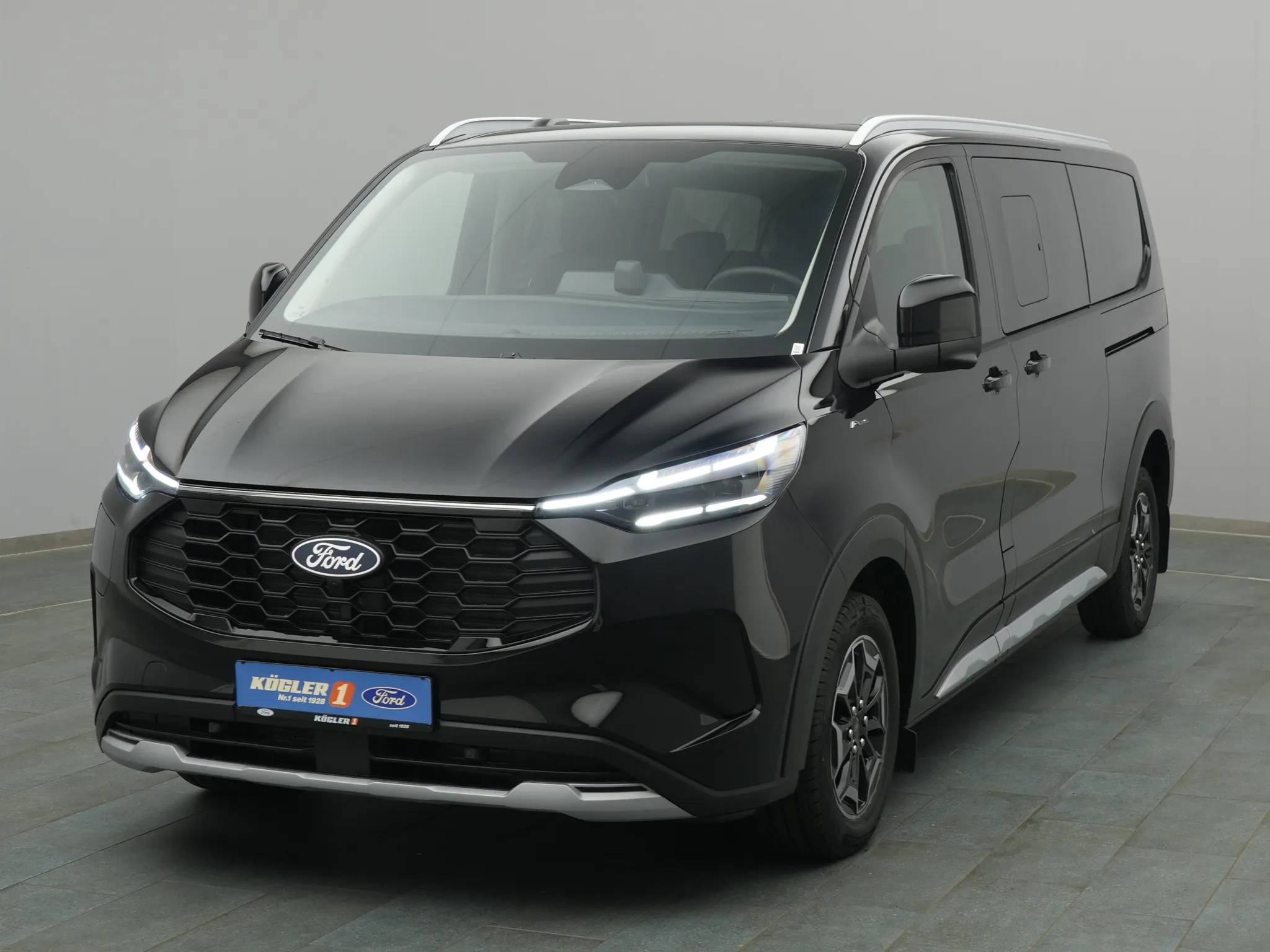 Ford Tourneo Custom PHEV 340 L2 Active / LED Bild