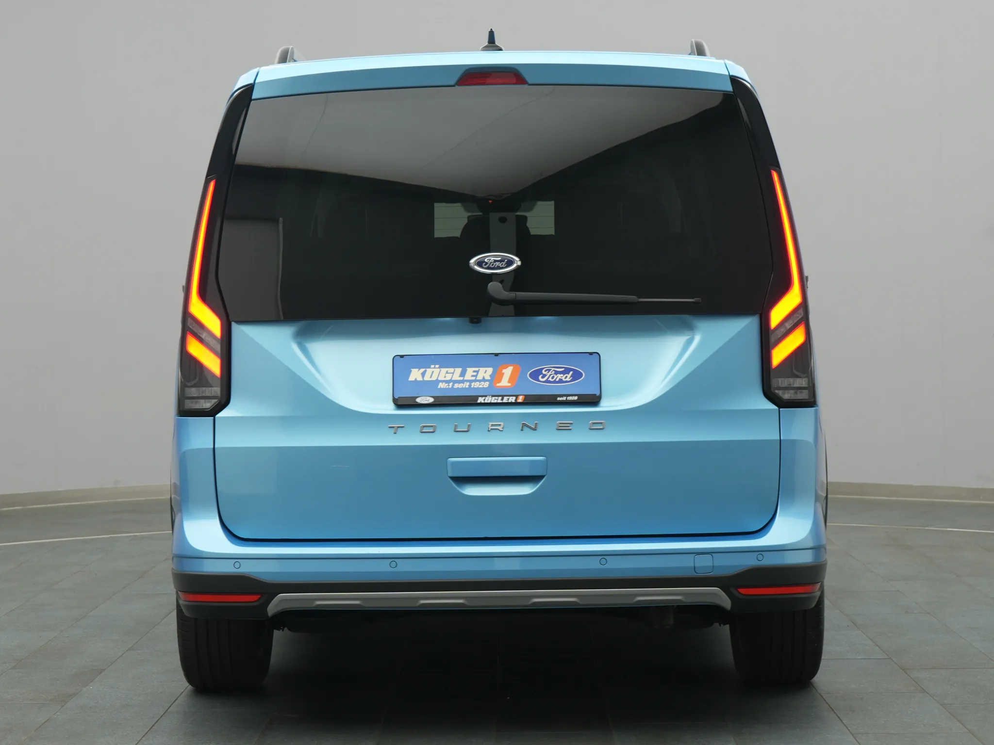Ford Grand Tourneo – Bild 7