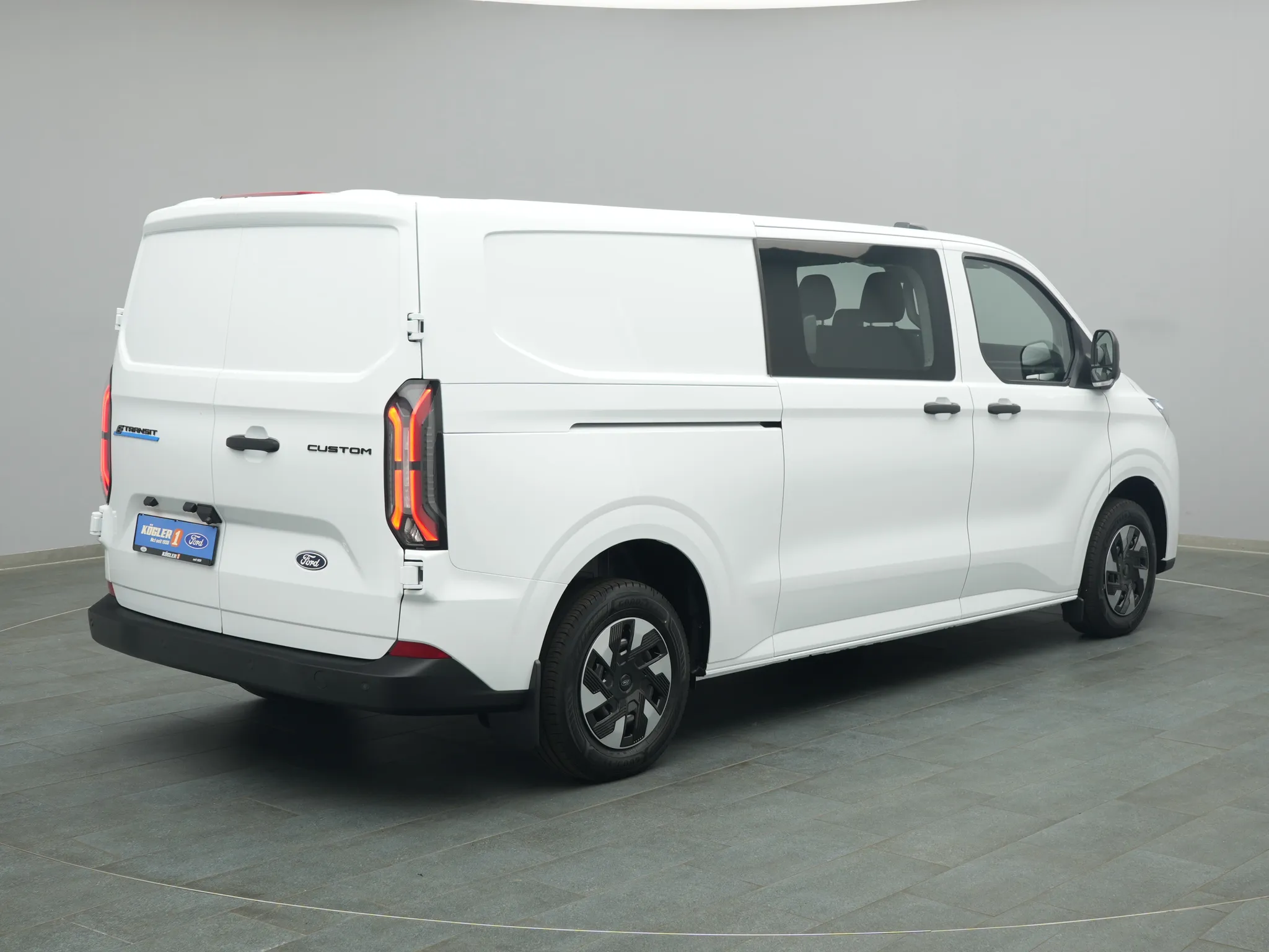 Ford E-Transit Custom Kasten Doka – Bild 4