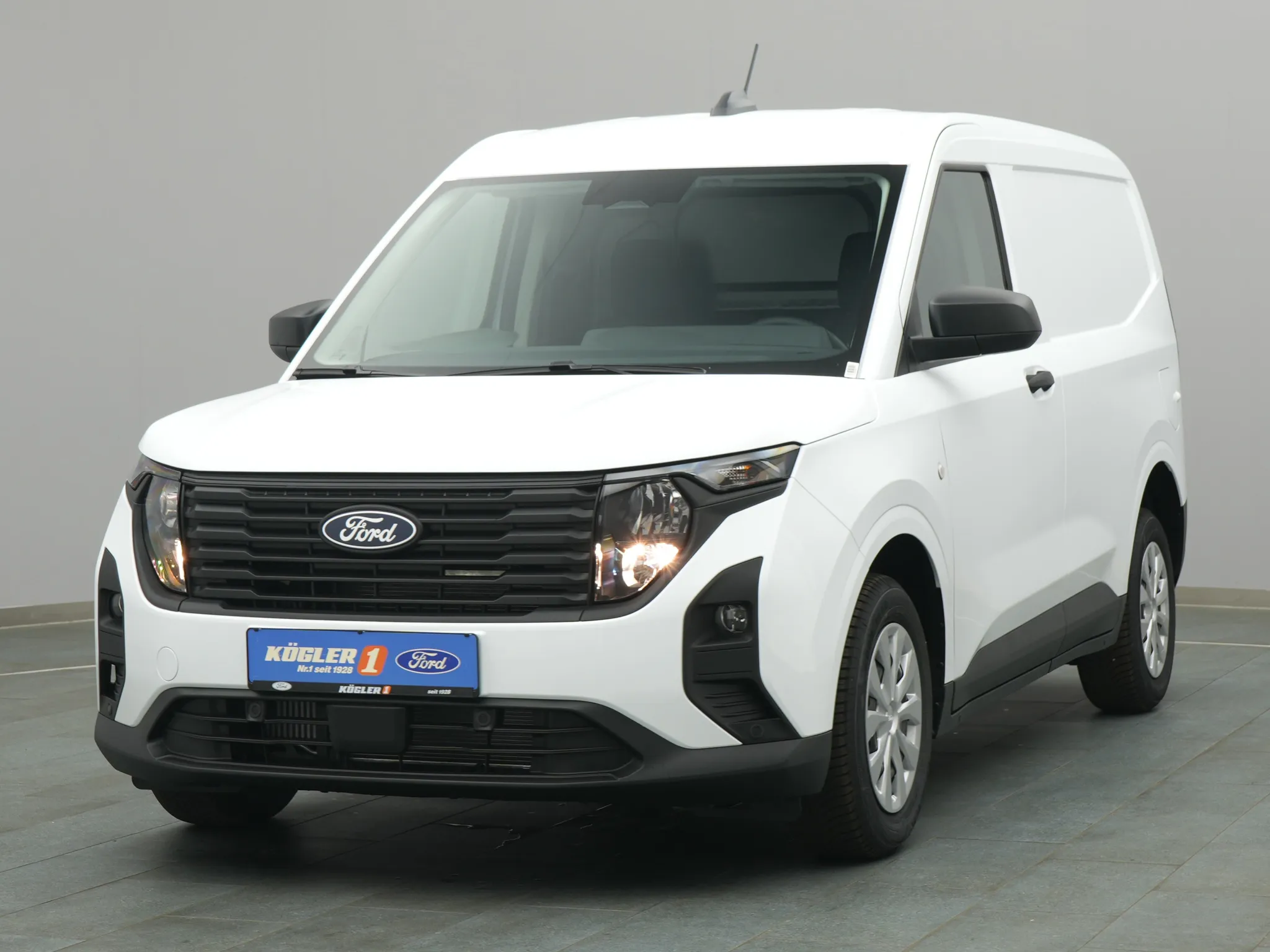 Ford Transit Courier Kasten Trend 100PS / PDC Bild