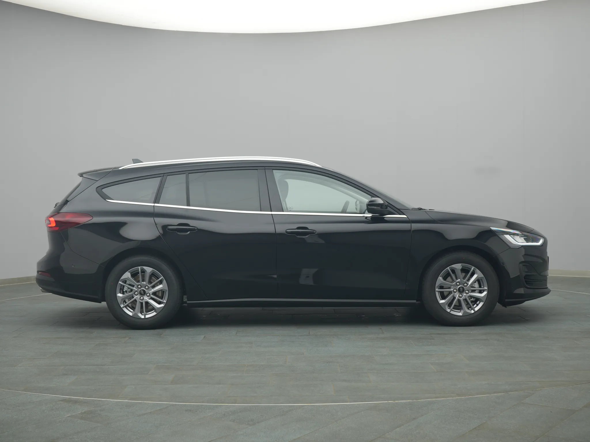 Ford Focus Titanium X – Bild 8