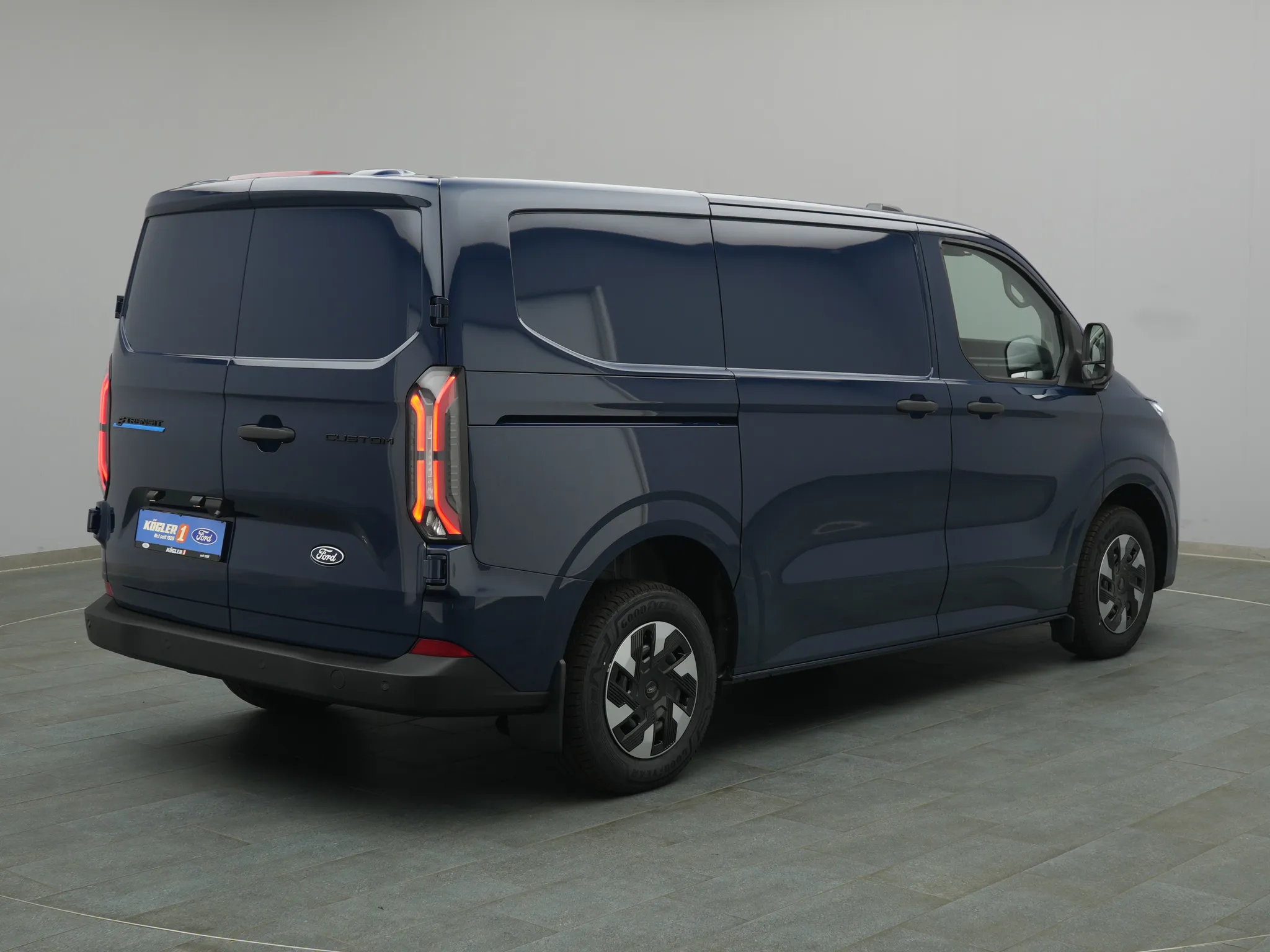 Ford E-Transit Custom Kasten – Bild 4