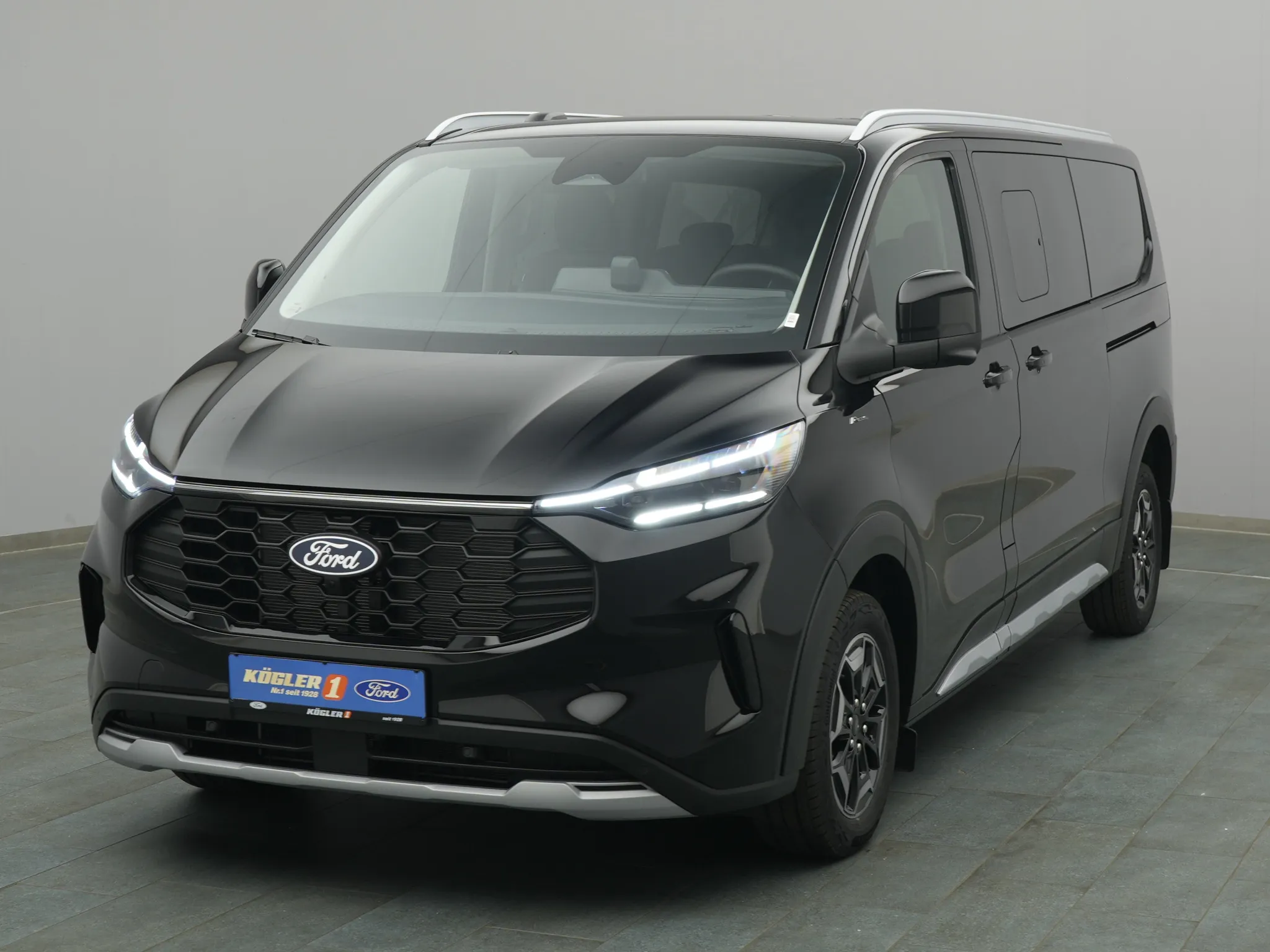 Ford Tourneo Custom 320 L2 Active Automatik 4x4 Bild