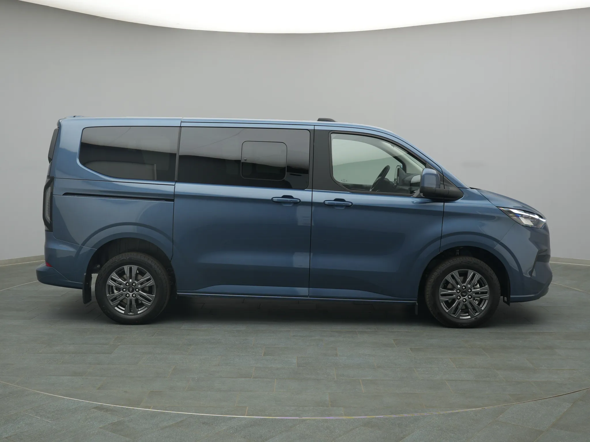 Ford Tourneo Custom – Bild 8