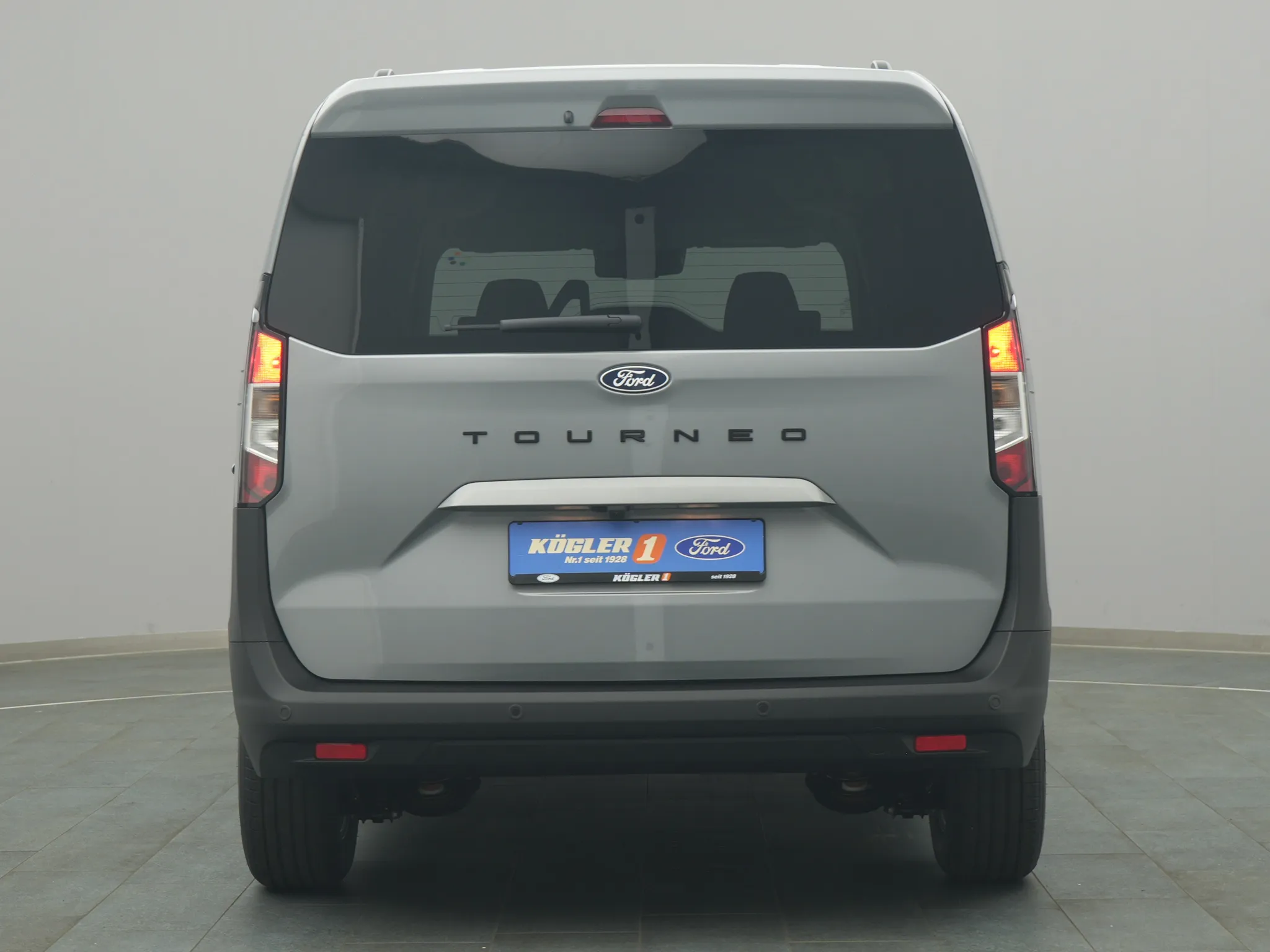 Ford Tourneo Courier Titanium – Bild 7