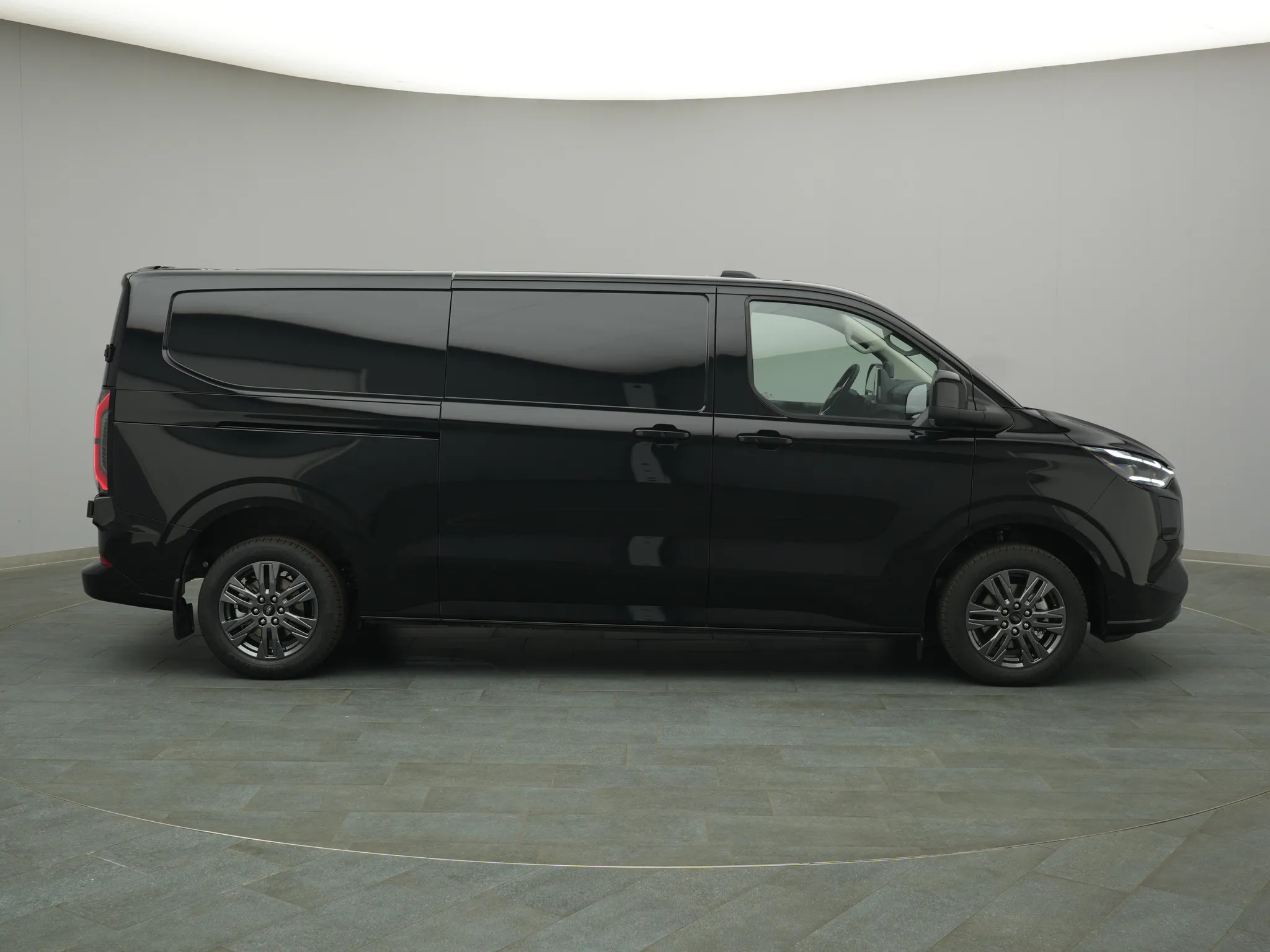 Ford Transit Custom Kasten – Bild 8