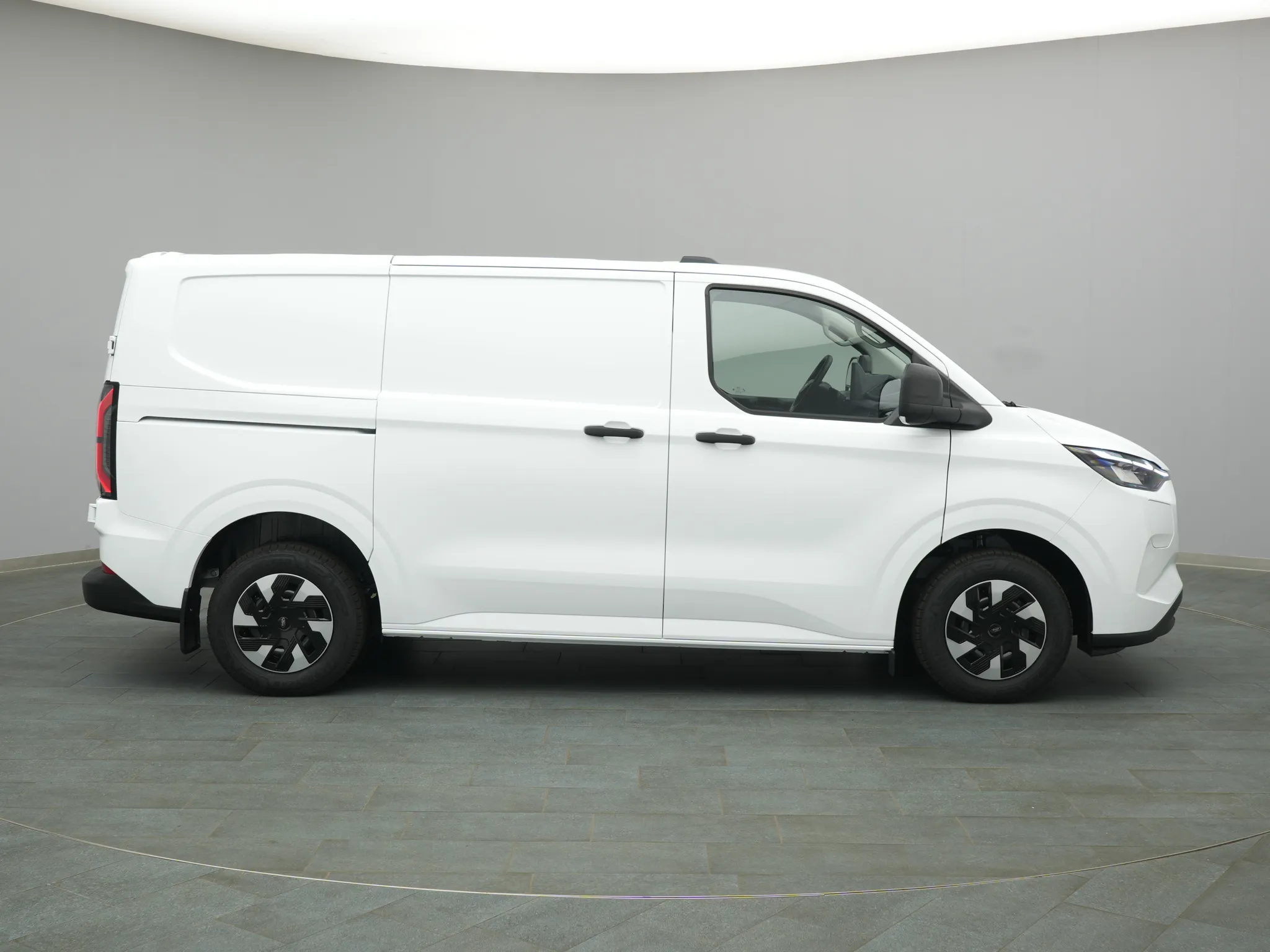 Ford E-Transit Custom Kasten – Bild 8