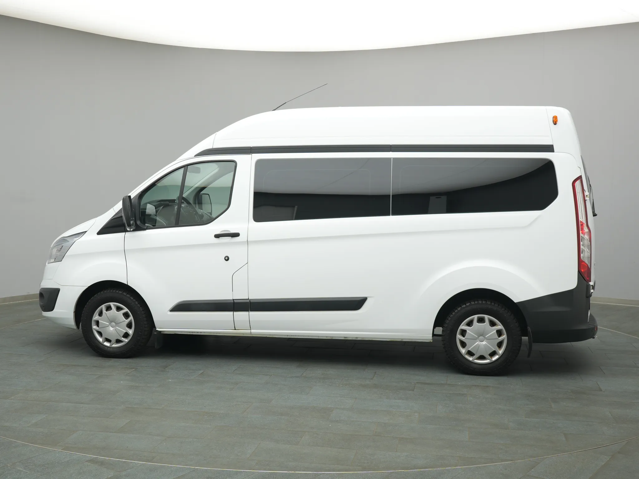 Ford Transit Custom Kombi – Bild 3